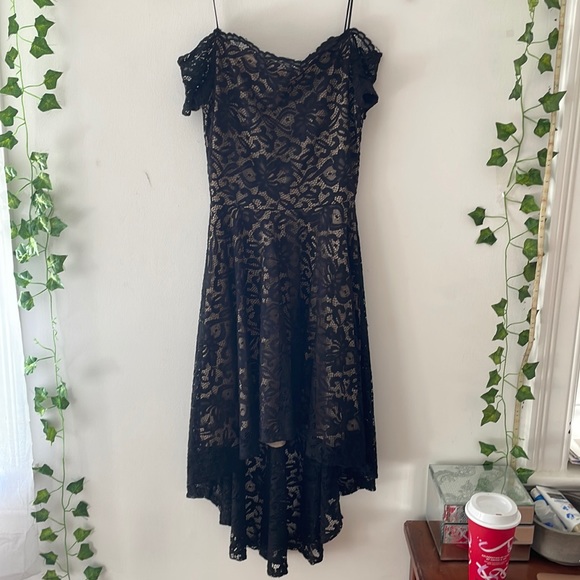 off the shoulder windsor dress!! - Picture 1 of 3